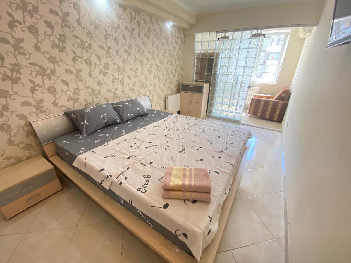 Ultra Central Double Room Appartment In تشيسيناو المظهر الخارجي الصورة