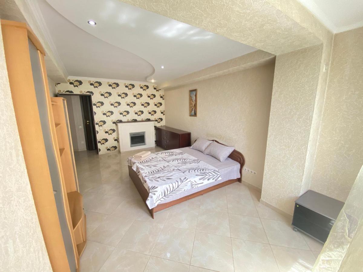Ultra Central Double Room Appartment In تشيسيناو المظهر الخارجي الصورة